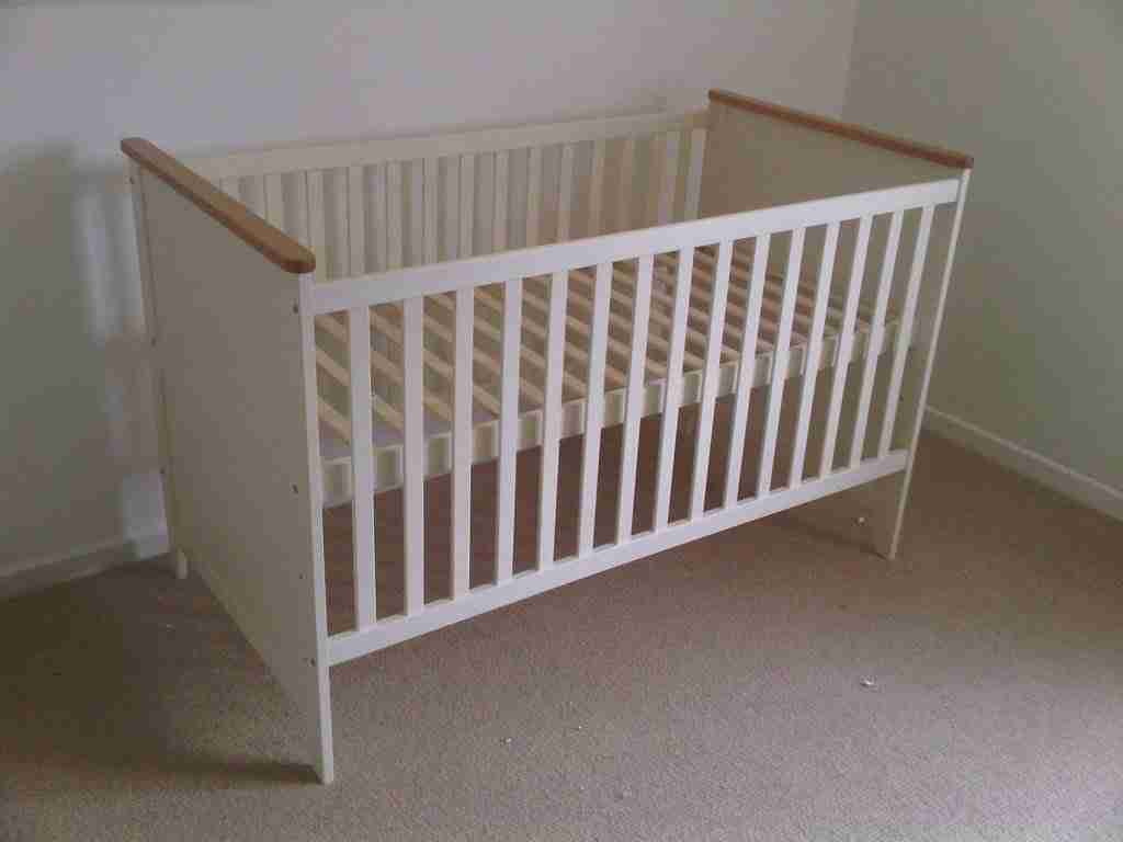 Babys cot assembly Baldock