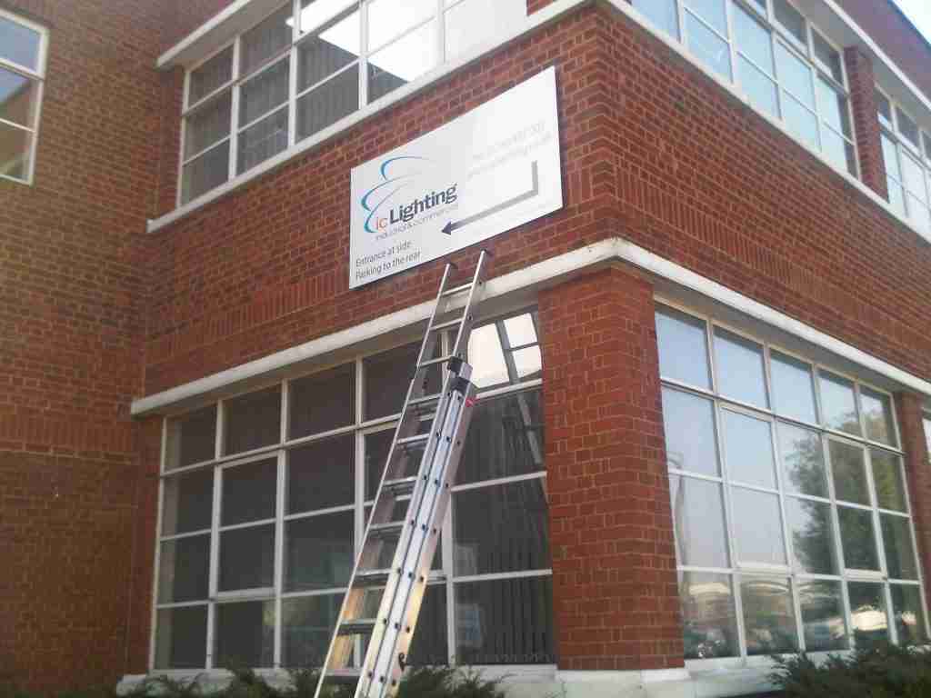 Fit signs Welwyn Garden City