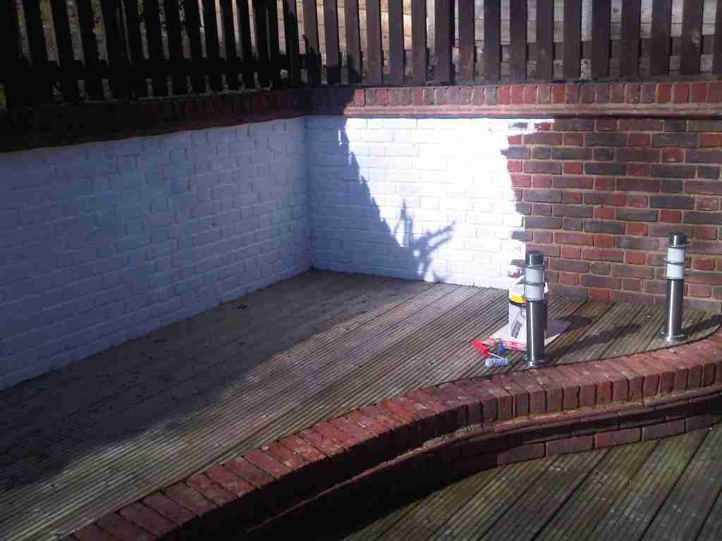 Paint walls and stain decking Welwyn Garden City