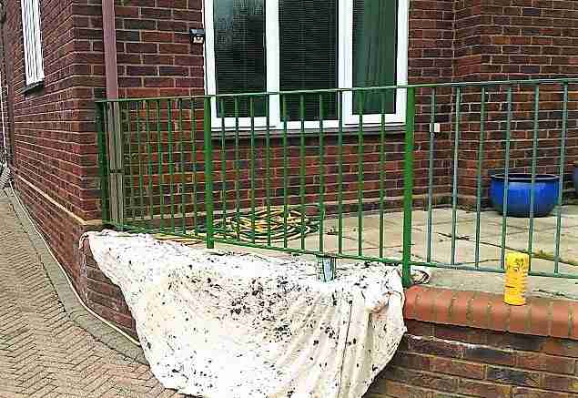 Paint electric gates and railings Walkern Paint electric gates and railings Walkern